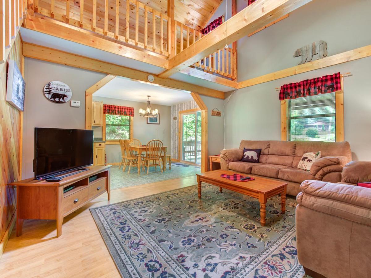 Eagle Creek, 2 Bedrooms, Hot Tub, Porch, Sleeps 6 Gatlinburg Buitenkant foto