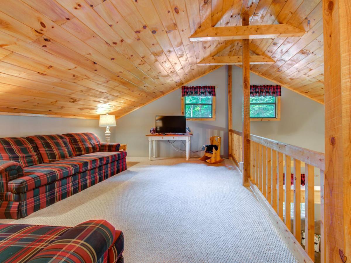 Eagle Creek, 2 Bedrooms, Hot Tub, Porch, Sleeps 6 Gatlinburg Buitenkant foto