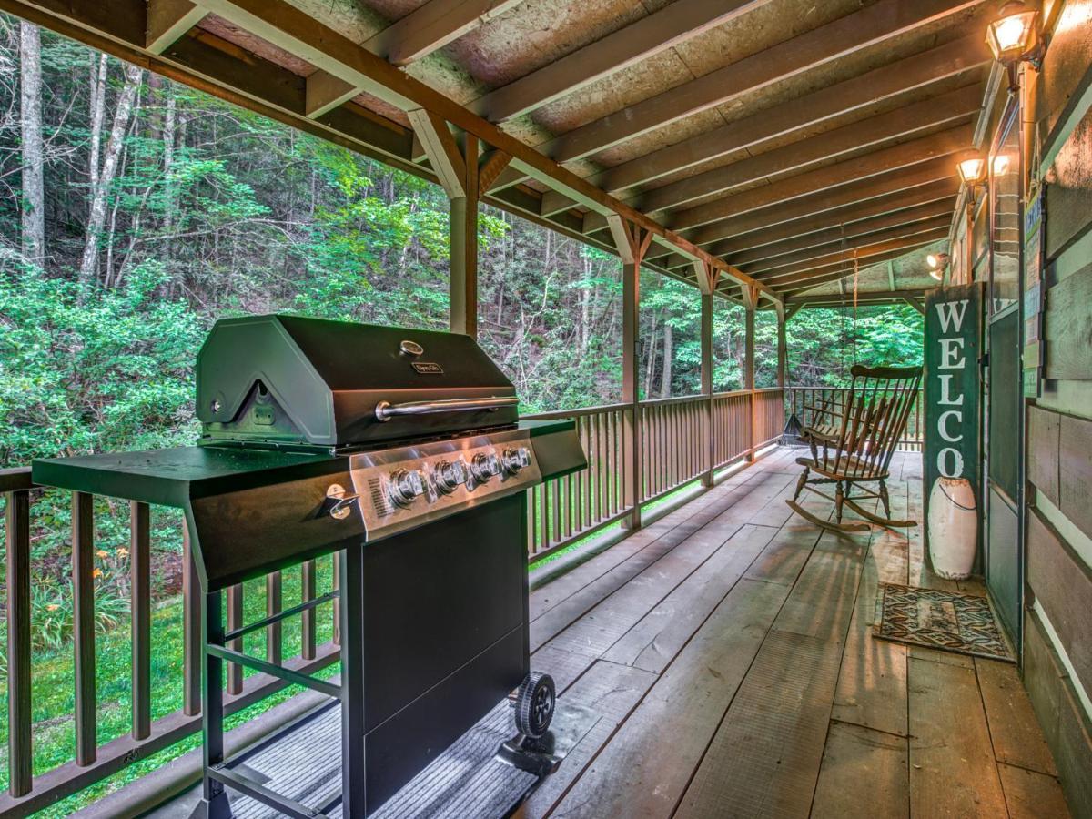 Eagle Creek, 2 Bedrooms, Hot Tub, Porch, Sleeps 6 Gatlinburg Buitenkant foto