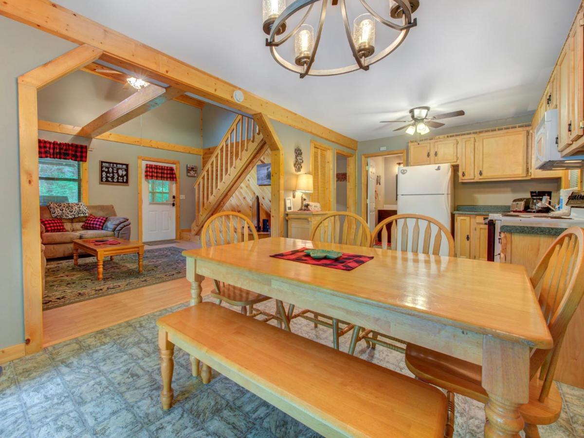 Eagle Creek, 2 Bedrooms, Hot Tub, Porch, Sleeps 6 Gatlinburg Buitenkant foto