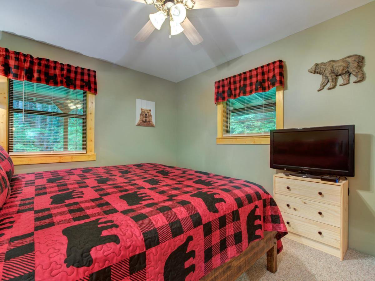 Eagle Creek, 2 Bedrooms, Hot Tub, Porch, Sleeps 6 Gatlinburg Buitenkant foto